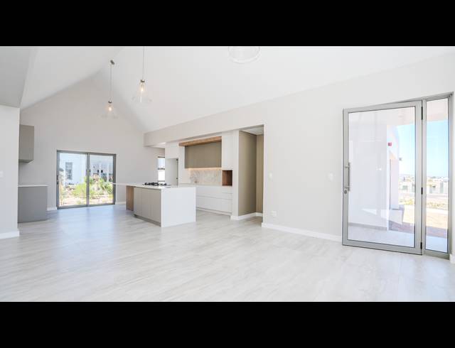 3 BEDROOM HOUSE FOR SALE IN LANGEBAAN COUNTRY ESTATE